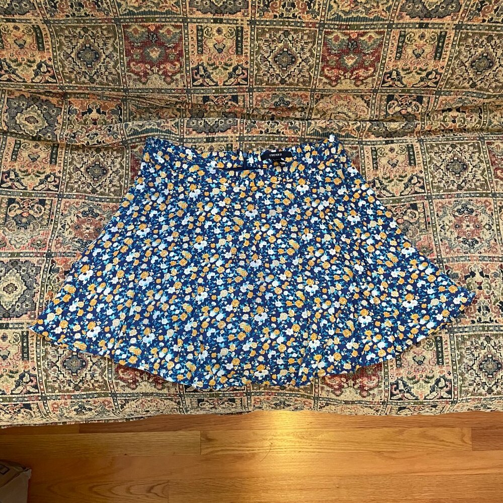 Forever 21 Navy, Yellow and White Floral Mini Skirt Y2K